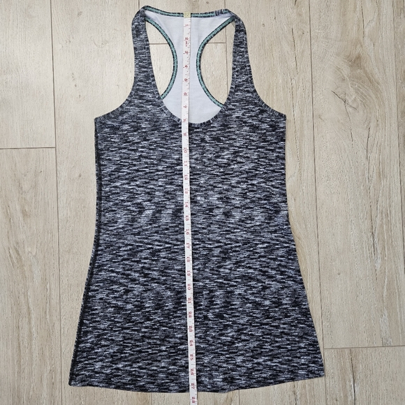 Lululemon Cool Racerback, Size 6, Dramatic Static Black/White - Picture 5 of 5